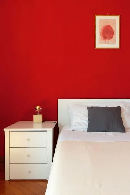 Apartment Sunshine-Filled Central On Subway Milan Italy